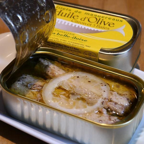 Makrelenfilets in Olivenöl mit Zitrone und Pfeffer